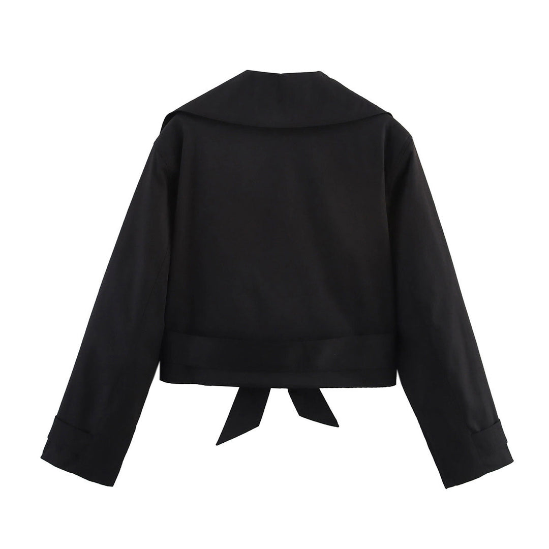 KURZER GRABENMANTEL IM RETRO-STIL MIT SPITZEN-DETAILS