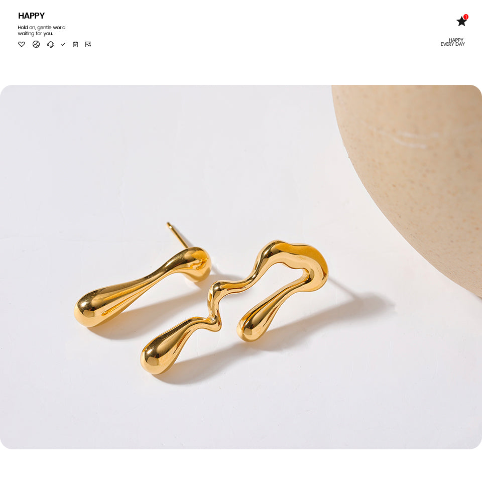 Große, asymmetrische Ohrstecker