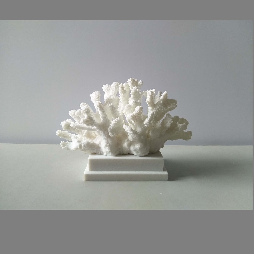 Moderne Korallen-Skulptur aus Harz