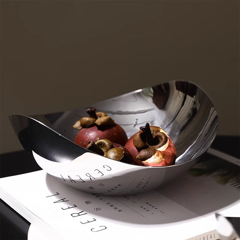 Luxuriöse Obst- und Salatschale