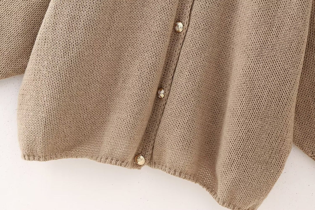 Strickjacke mit Knöpfen