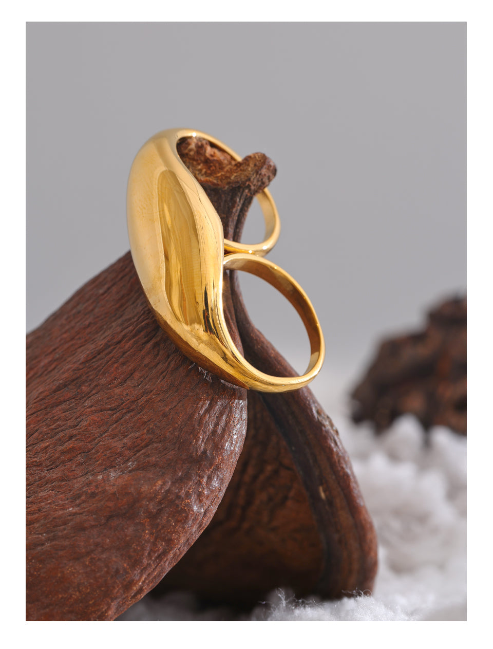Doppelfinger-Ring in geometrischer Form