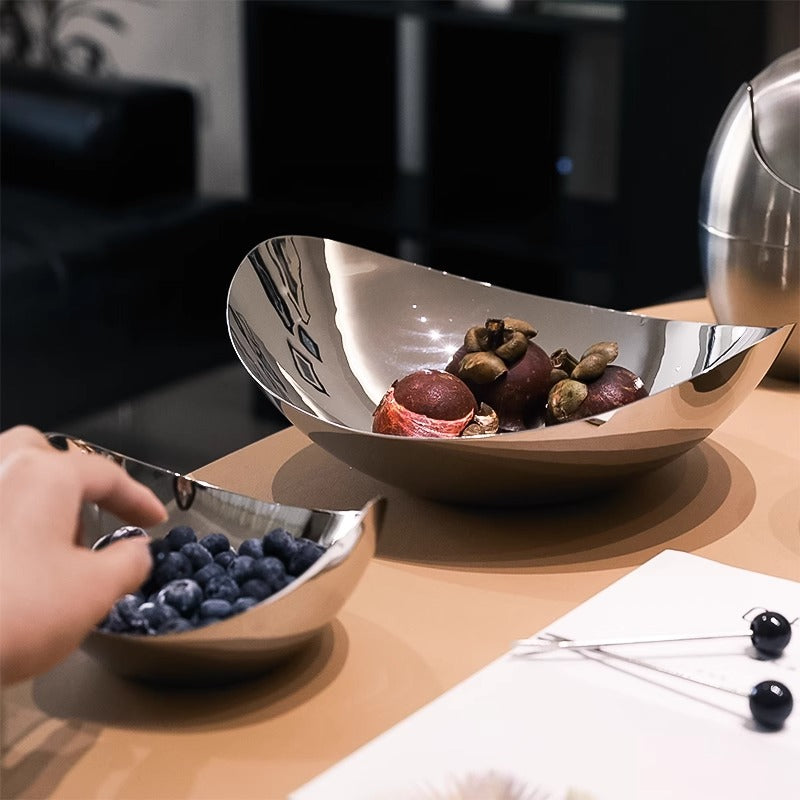Luxuriöse Obst- und Salatschale