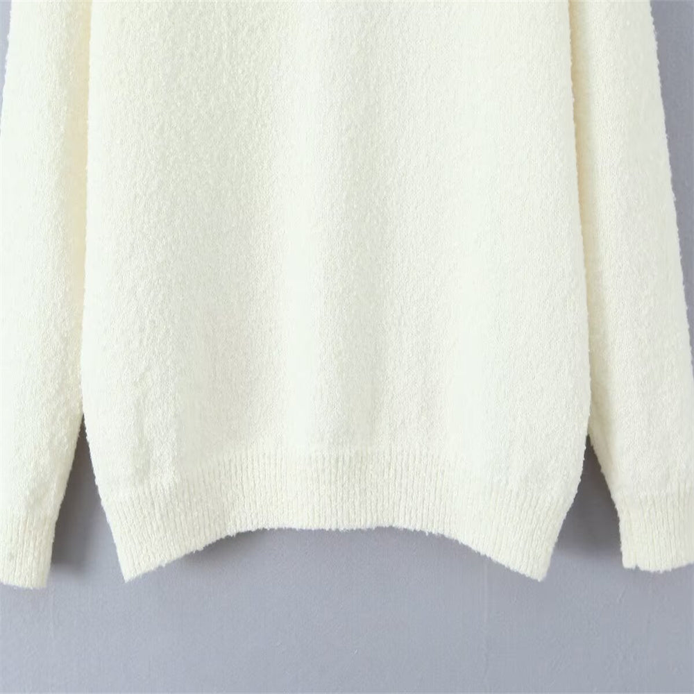 Zweiteiliges Set mit Strickpullover und Rock
