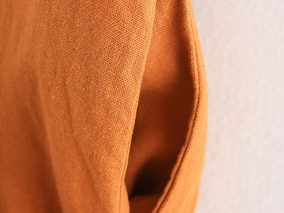 Lässiges Midi-Kleid mit V-Ausschnitt und halben Ärmeln