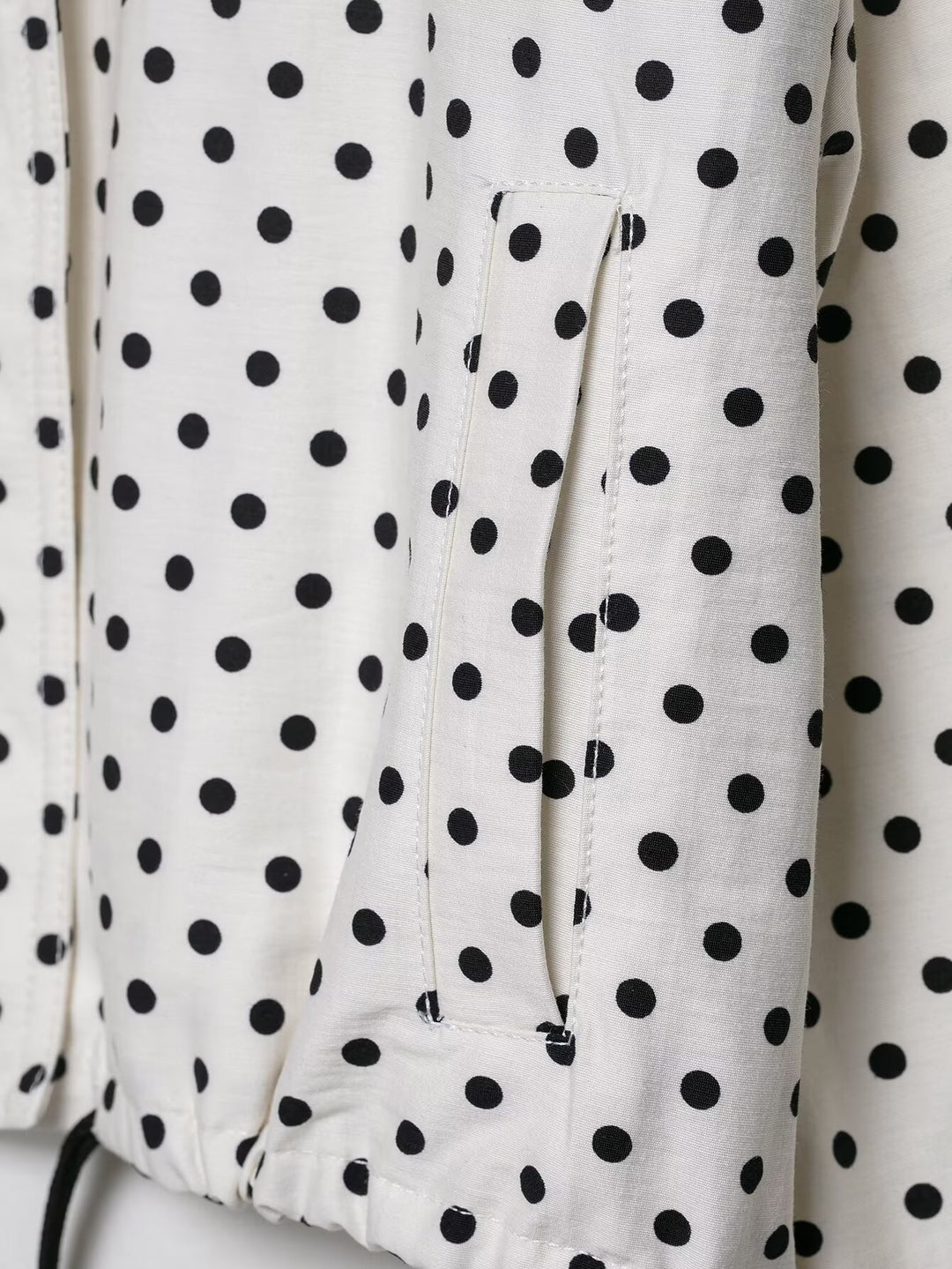 Kurze Jacke mit Polka-Dot-Muster