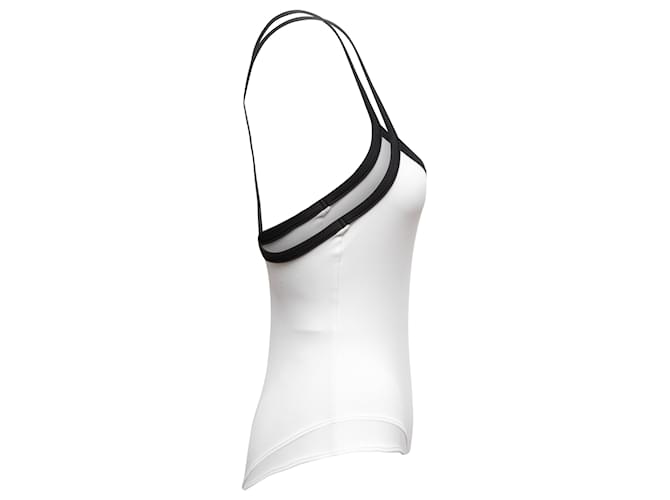 Weißer Bodysuit mit schwarzen Trägern