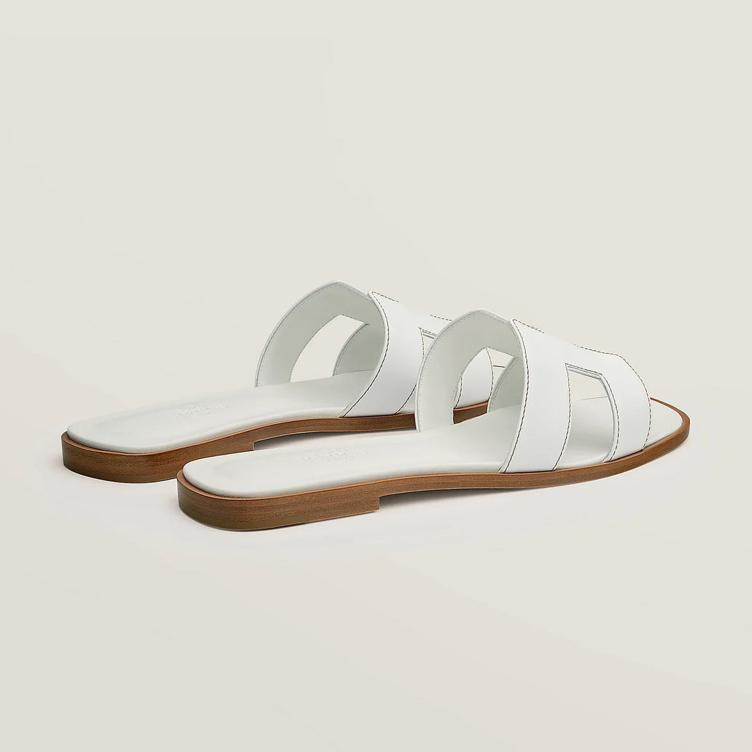 Sandalen mit "H"-Design