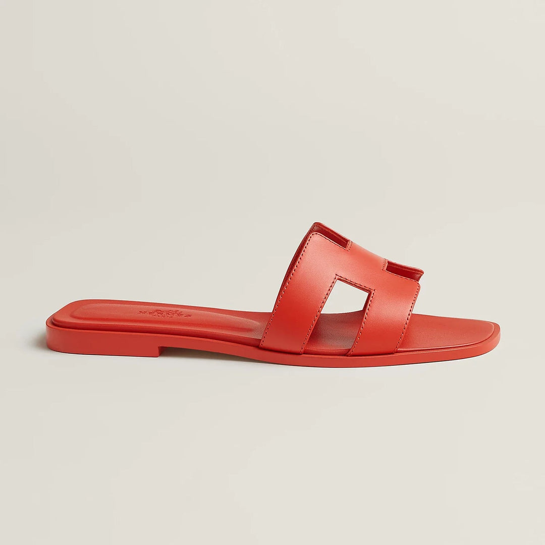 Sandalen mit "H"-Design