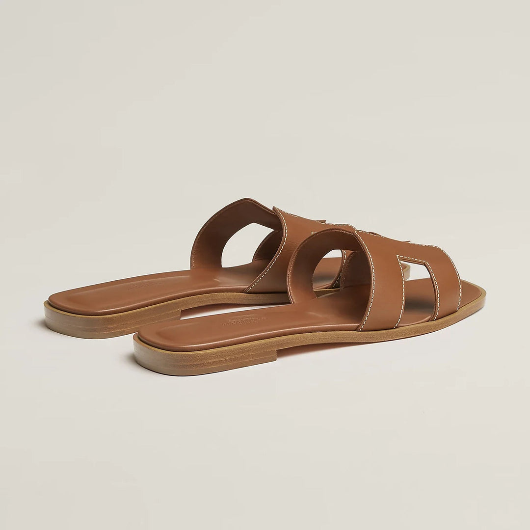 Sandalen mit "H"-Design