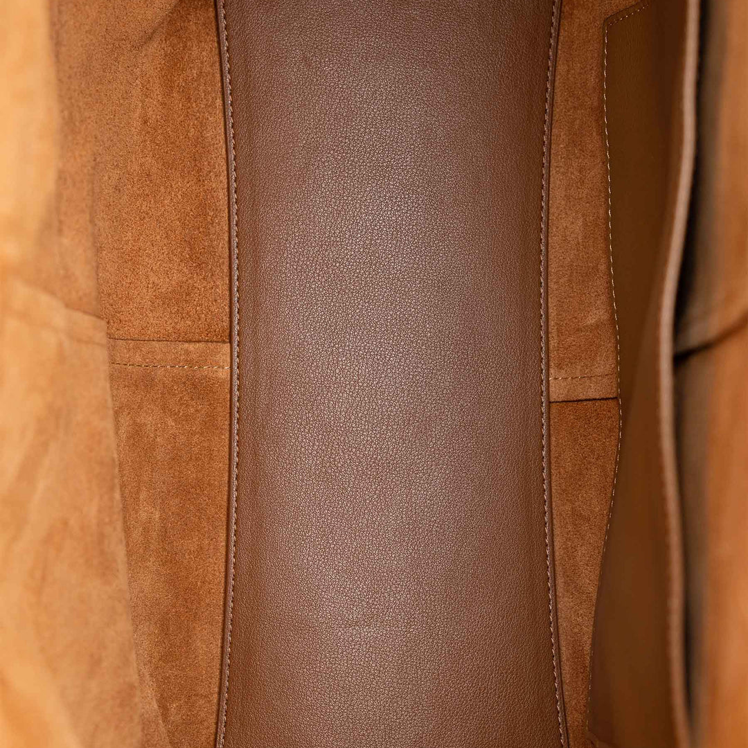 Weiche Wildleder-Umhängetasche