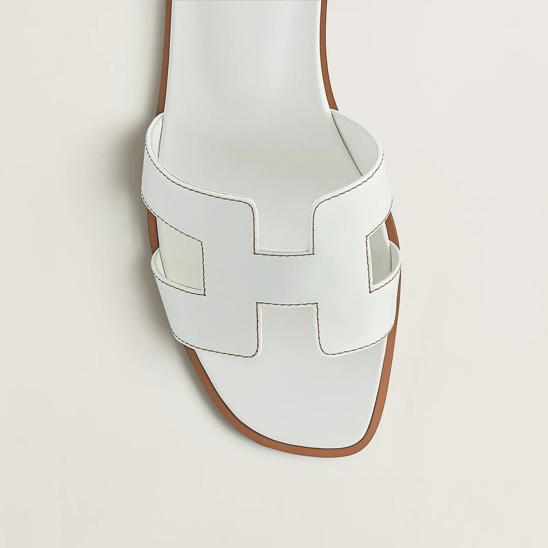 Sandalen mit "H"-Design